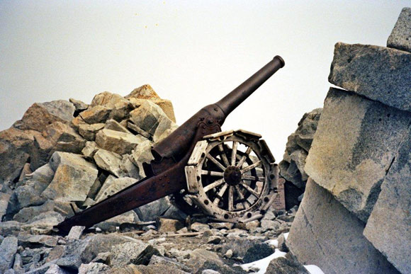 Cima Giovanni Paolo II - Il Cannone dell'Adamello. L'ippopotamo, come veniva chiamato dagli Alpini