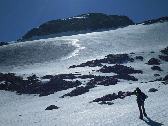 Cima Viola - All'inizio del ghiacciaio. Consigliabile effettuare l'ascesa entro la fine di giugno