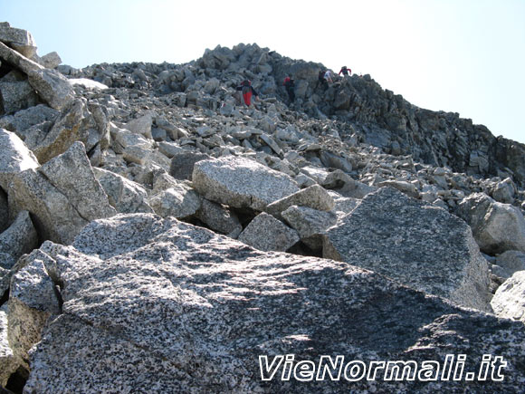 cornolagoscuro - Ultime rocce verso la cima