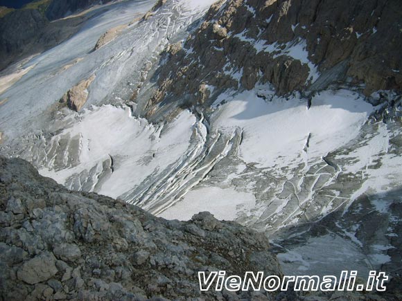 marmolada - Vista sul ghiacciaio dall'inizio della discesa lungo la via normale