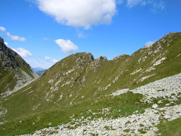 Monte Cadelle - Verso il Passo di Porcile, visibile a sinistra