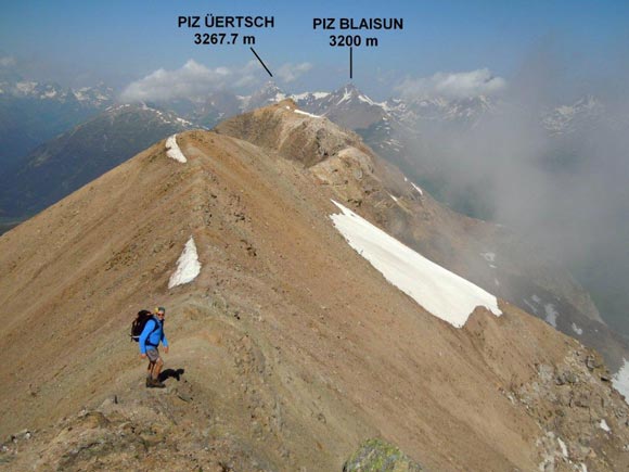 Piz Mezzaun - In fondo, a centro immagine, la cima intermedia, dalla Cima E