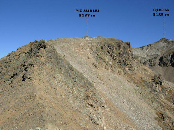 pizsurlej - Sulla sella di (q. 2984 m), a sinistra la cresta SSE da salire