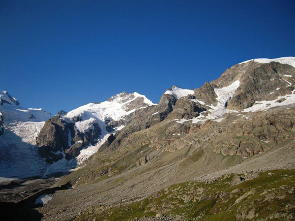 Piz Tschierva - La seraccata della Vadret da Morteratsch, il Bernina con la Biancograt e a destra il Piz Morteratsch