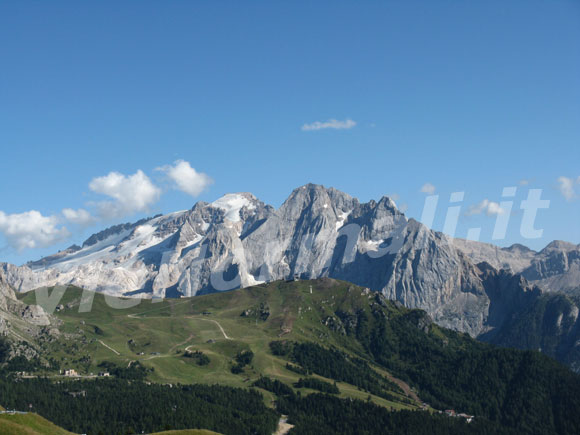 <font size='3'>Vista dalla zona del Sassolungo</font>