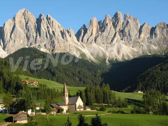 <font size='3'>Val di Funes</font>