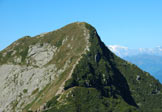 Via Normale Monte Tamaro - Il Tamaro da Motto rotondo. Frontalmente la cresta E di discesa.