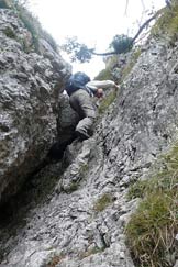 Via Normale Denti della Vecchia, Sasso Grande - Il camino nel canale di salita.