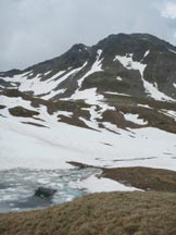 Via Normale Piz de Val Rossa - Il Piz de Val Rossa dai Laghi di Quota 2548