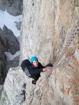 Via Normale Campanile Basso - In arrampicata sulla parete Pooli