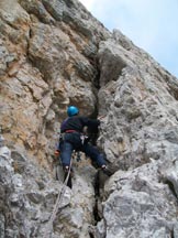 Via Normale Campanile Basso - In arrampicata sul camino ad Y