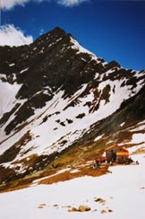 Via Normale Pizzo di Canciano - Il Rifugio Cederna-Maffina e il Pizzo Painale