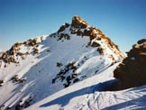 Via Normale Pizzo di Canciano - da NW - La vetta dai pressi della Sella (q. 3019 m)