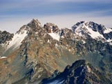 Via Normale Pizzo Bello - Dalla vetta, i Corni Bruciati e a destra il Monte Disgrazia