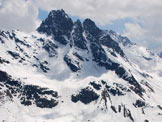 Via Normale Pizzo Bianco - Il Corno di Dosd dalla cresta poco sotto la cima.