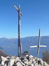 Via Normale Cima Comer (da Tignale) - La cima e il versante del Baldo