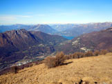 Via Normale Cimone di Margno - La Valsassina e al centro, il Lago di Como, dalla vetta