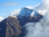 Via Normale Monte Croce di Muggio - da ESE - Unimmagine ravvicinata del Monte Legnone, dalla vetta