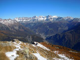 Via Normale Monte Canale - Cresta WNW - Al centro, Chiesa in Valmalenco e lintero Gruppo del Bernina, dalla vetta