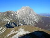 Via Normale Monte Brancastello - dal Brancastello vista del Corno Grande e in fondo a destra i Monti della Laga