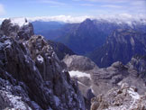 Via Normale Moiazza Nord - Foto di vetta verso Moiazza Sud (estrema sinistra) e Agner (in centro)