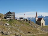 Via Normale Punta San Cassiano - Rifugio e chiesetta