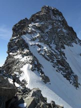 Via Normale Torre del Gran San Pietro - La cresta N dal colletto alla base