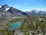 Via Normale Becca Bianca - dall´ultimo salto vista del rif. Deffeyes con Grand Assaly e laghi