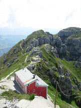 Via Normale Resegone - Canalone Bobbio - Rifugio Azzoni visto dalla cima