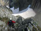 Via Normale Cima Trento - La salita centrale su roccette (I+) dalla forcella, vista scendendo