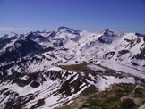 Via Normale Monte  Mondol - disgelo primaverile nella valle sottostante