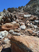 Via Normale Punta Gerlach / Pointe Gerlach - limbocco del canalino detritico che immette sullaerea cresta