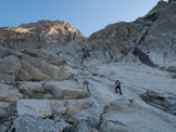 Via Normale Pizzo del Ferro Orientale (traversata Val del Ferro-Qualido) - Una terza fascia di placche a quasi 3000 m