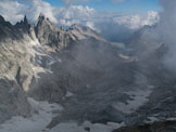 Via Normale Pizzo del Ferro Orientale (traversata Val del Ferro-Qualido) - Panorama sulla valle dell'Albigna e le Sciore