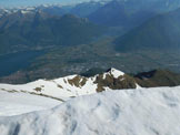 Via Normale Monte Legnone - Cresta Sud - Panorama di vetta sulla pianura e sull’Adda immissario del Lago di Como