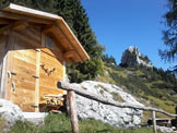 Via Normale Cima Costa dei Lres - Il Casel del Nenti con la Cima di Costa dei Lres