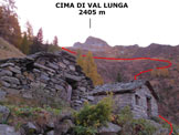 Via Normale Cima di Val Lunga - Immagine ripresa alle due baite della Corna (q. 1785 m)