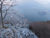 Via Normale Monte San Martino - Cresta Sud - Uno sguardo sulla citt di Lecco, dalla cresta S del Monte San Martino