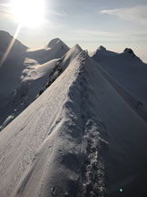 Via Normale Lyskamm traversata - Lungo l'affilata cresta