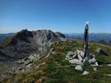 Via Normale Cima Terre Fredde - dalla Valle di Braone - In vetta, a sinistra il Monte Frerone