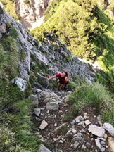 Via Normale Grigna Settentrionale (Traversata Alta e Bassa) - Le catene che permettono di raggiungere lo Scudo Tremari