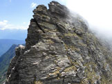 Via Normale Pizzo di Mezzod - Madom Grss - Pizzo Cramosino - La parete est dellintaglio tra il Madom Grss e il Pizzo Cramosino