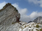 Via Normale Monte Tambura (versante Resceto) - località Piastrone con i resti della teleferica