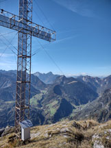 Via Normale Monte Brizzia - Cima del Brizzia con la croce