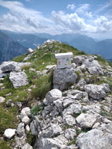 Via Normale Cima del Lago o  Jerebica - Panorama dalla cima verso il gruppo del Canin