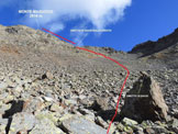 Via Normale Monte Masuccio - dal Rif. Schiazzera - In salita, nella vastissima conca di detriti