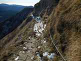 Via Normale Monte Generoso (traversata) - Il Sentiero Alto che traversa il versante E del Baraghetto