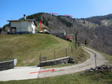 Via Normale Sasso Gordona - da Schignano - La croce sulla vetta