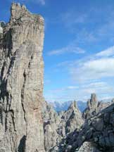 Via Normale Monfalcon di Forni - Dalla terrazza di sfasciumi verso le Torri del Cridola