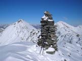 Via Normale Punta delle Laste - Lometto di pietra della cima.